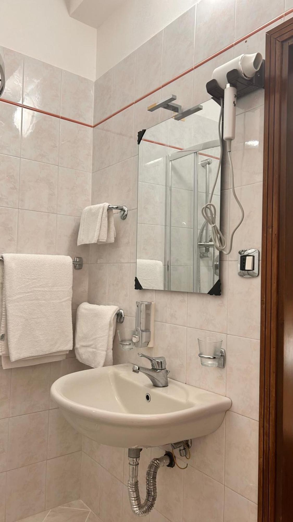 Hotel Tito 2 Μέστρε Εξωτερικό φωτογραφία