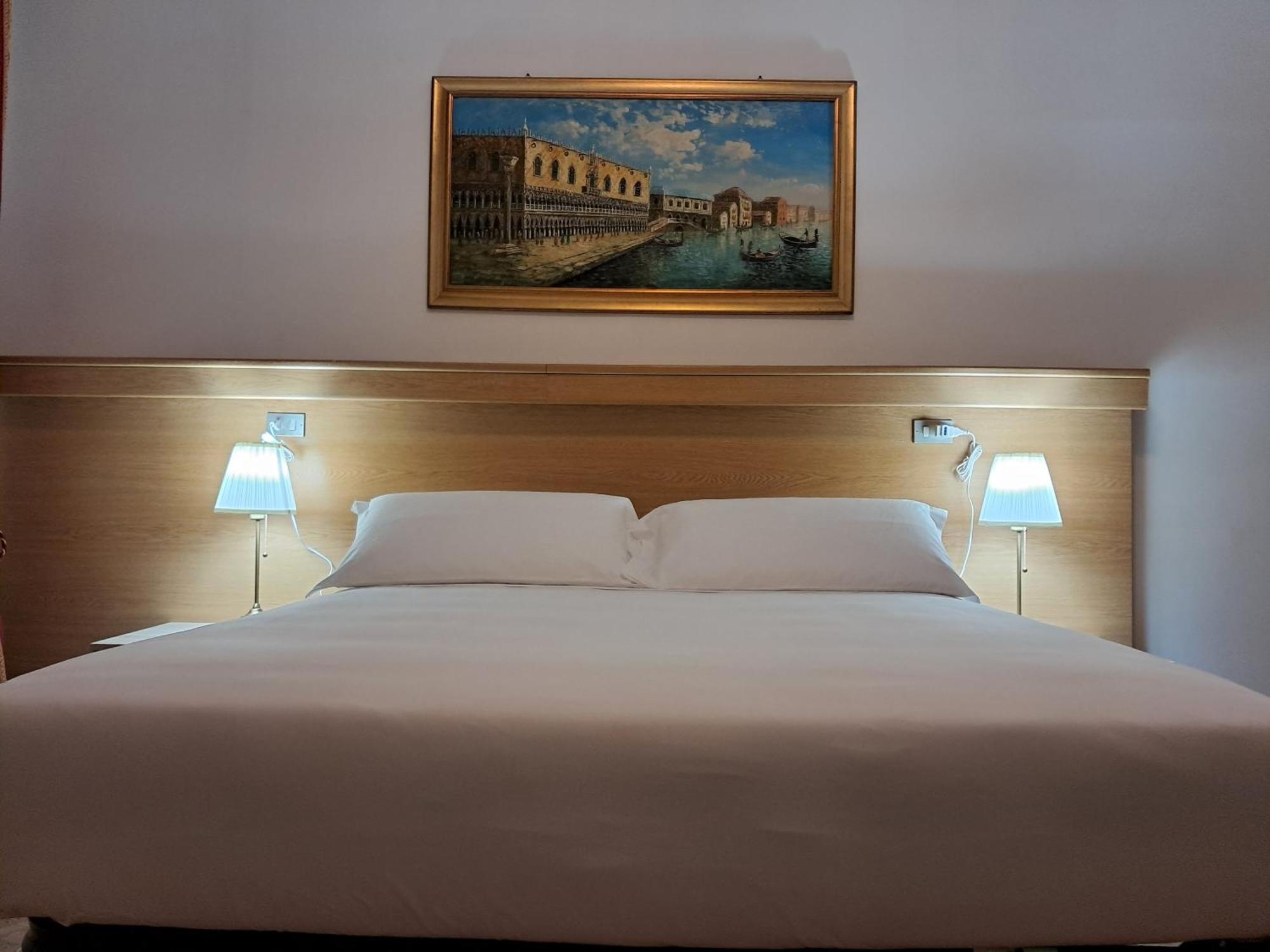 Hotel Tito 2 Μέστρε Εξωτερικό φωτογραφία